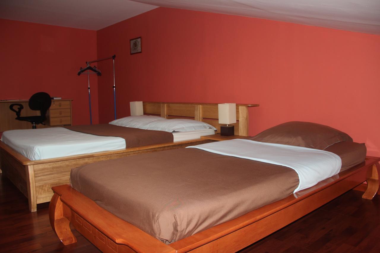 Bed and Breakfast Le Colibri Le Dix-Septieme Экстерьер фото
