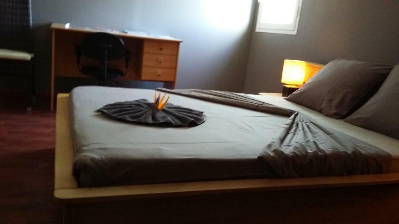 Bed and Breakfast Le Colibri Le Dix-Septieme Экстерьер фото